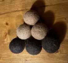 Load image into Gallery viewer, Alpaca &amp; Llama Dryer Balls (Set of 3)